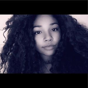 Meet your Posher, Italee